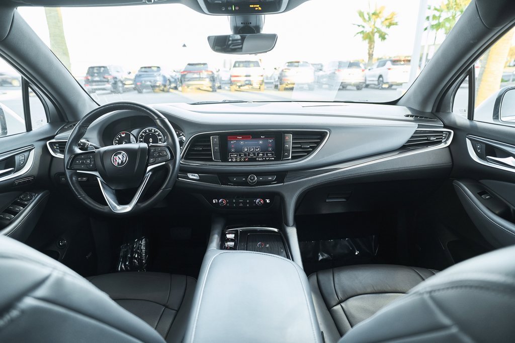 Used 2024 Buick Enclave Premium image 31