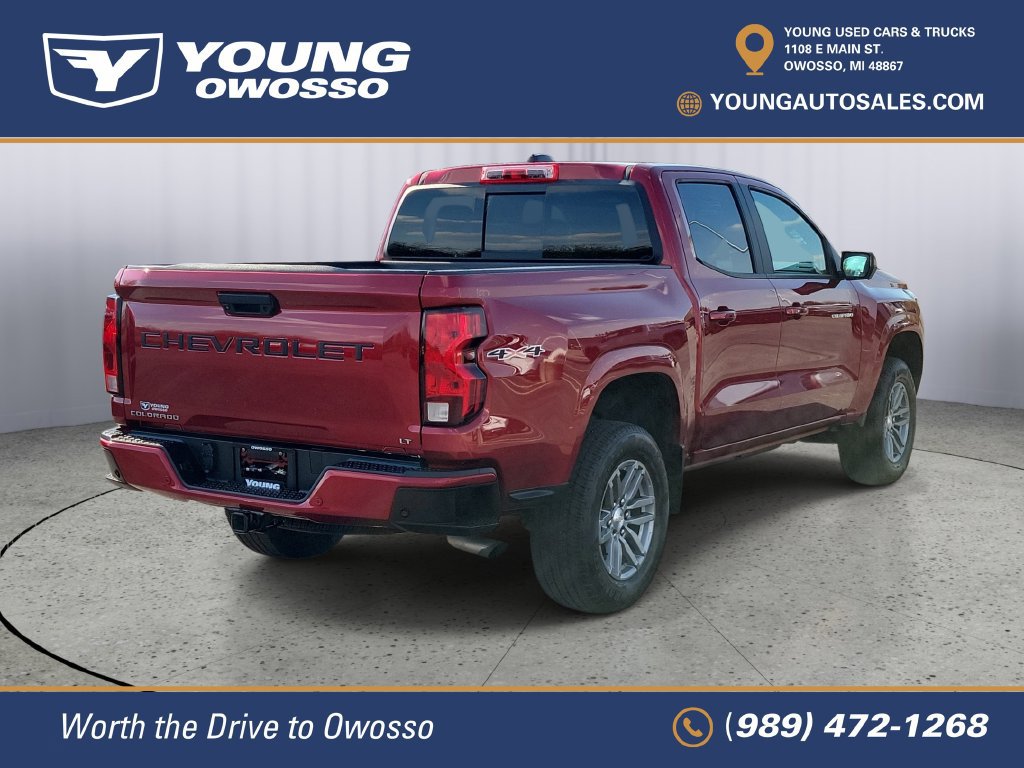 Used 2024 Chevrolet Colorado LT w/ LT Convenience Package II AWD/4WD image 3