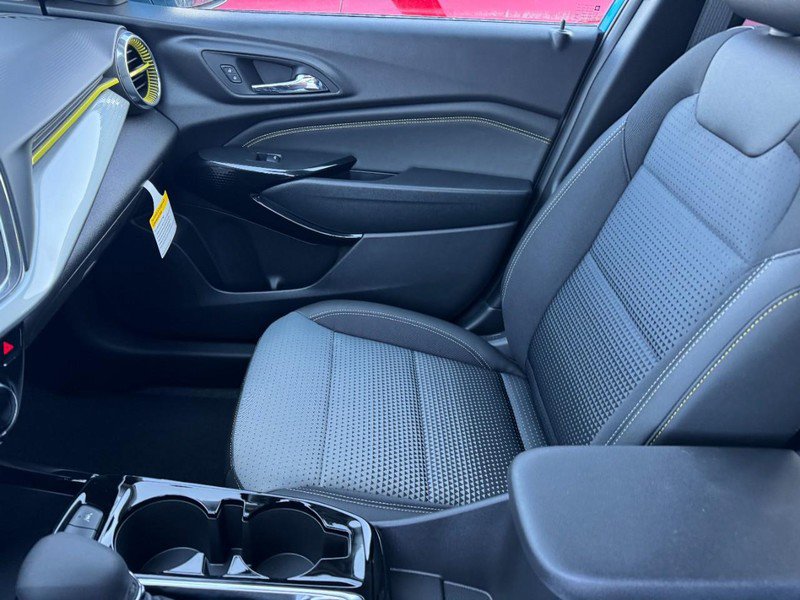 New 2026 Chevrolet Trax LT image 7
