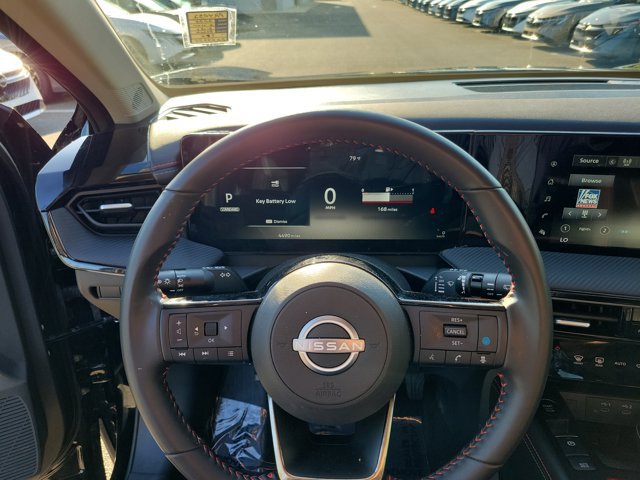 Used 2025 Nissan Kicks SR AWD/4WD image 24