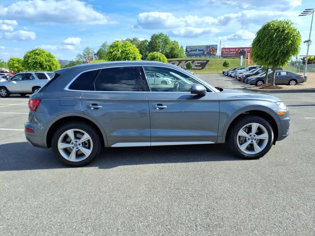 Used 2020 Audi Q5 2.0T Premium Plus w/ Premium Plus Package image 3