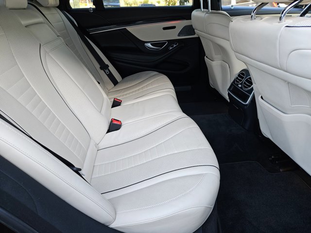 Used 2017 Mercedes-Benz S 550 Sedan image 19