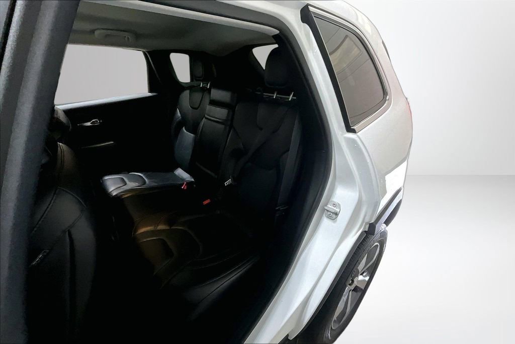 Used 2019 Jeep Cherokee Limited AWD/4WD image 22