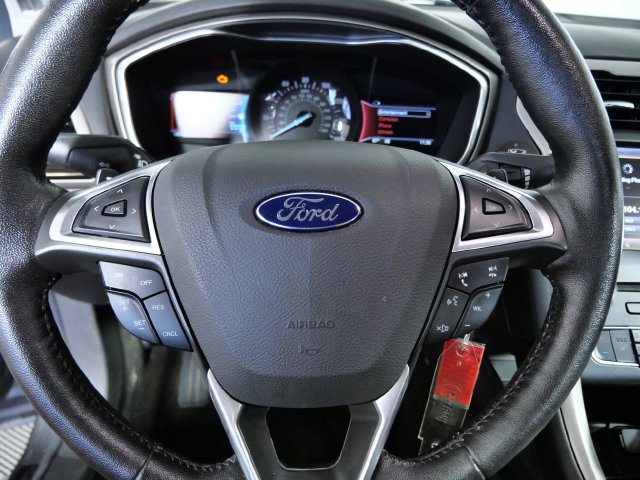 Used 2016 Ford Fusion SE w/ Equipment Group 202A AWD/4WD image 24