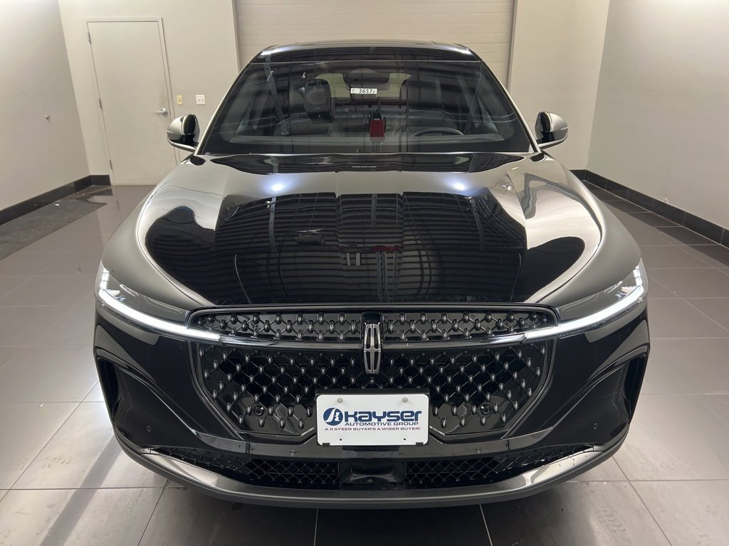 Used 2025 Lincoln Nautilus Premier w/ Equipment Group 102A image 2