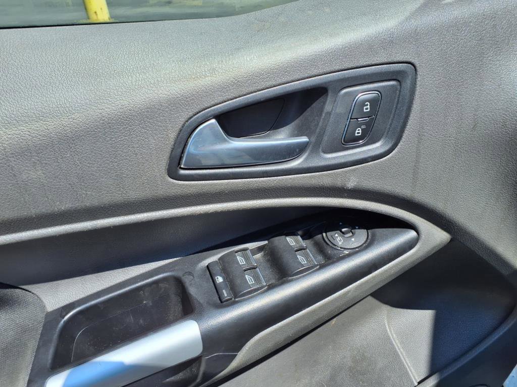 Used 2021 Ford Transit Connect XLT image 11