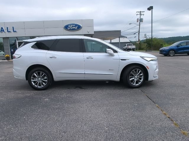 Used 2022 Buick Enclave Avenir w/ Avenir Technology Package AWD/4WD image 15