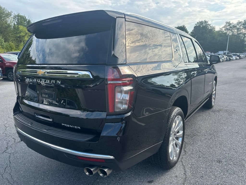 Used 2023 Chevrolet Suburban Premier AWD/4WD image 5