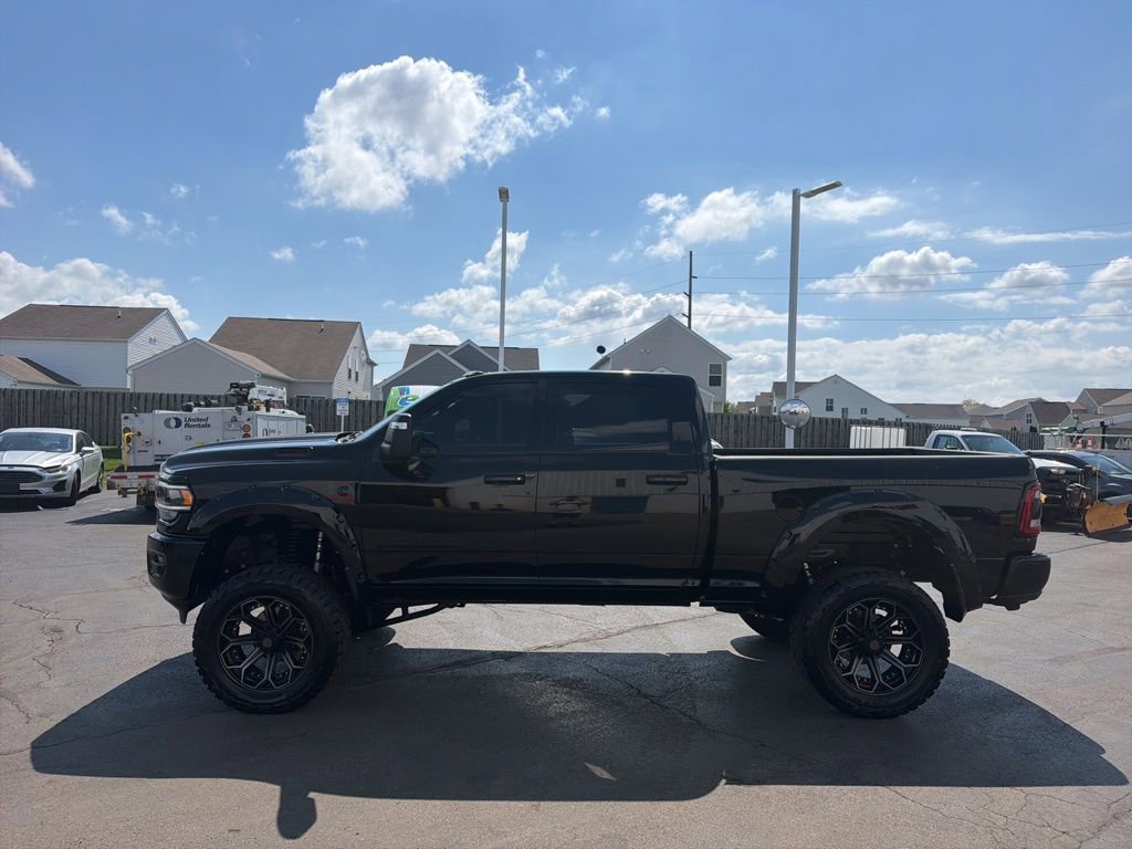 Used 2024 RAM 2500 Big Horn w/ Night Edition AWD/4WD image 4