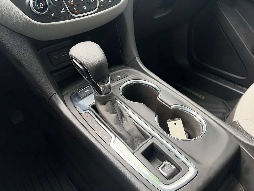 Used 2024 Chevrolet Equinox LT AWD/4WD image 24