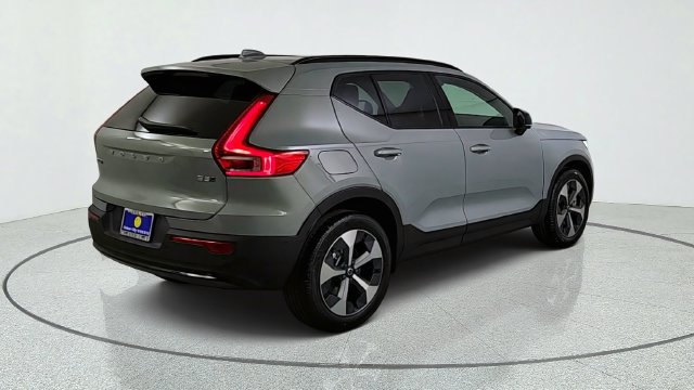 New 2026 Volvo XC40 B5 Plus w/ Protection Package Premier AWD/4WD image 7