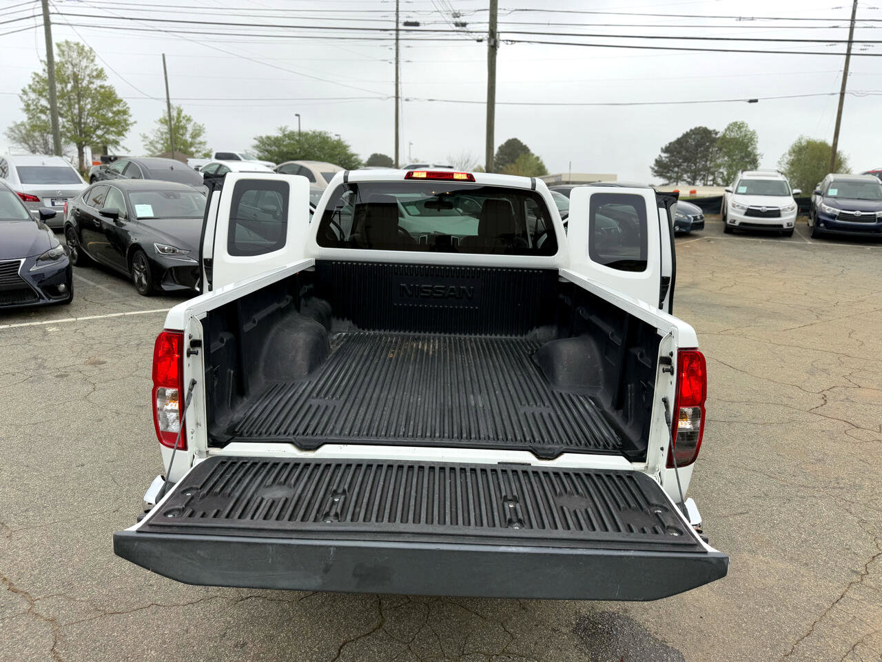 Used 2016 Nissan Frontier S image 23