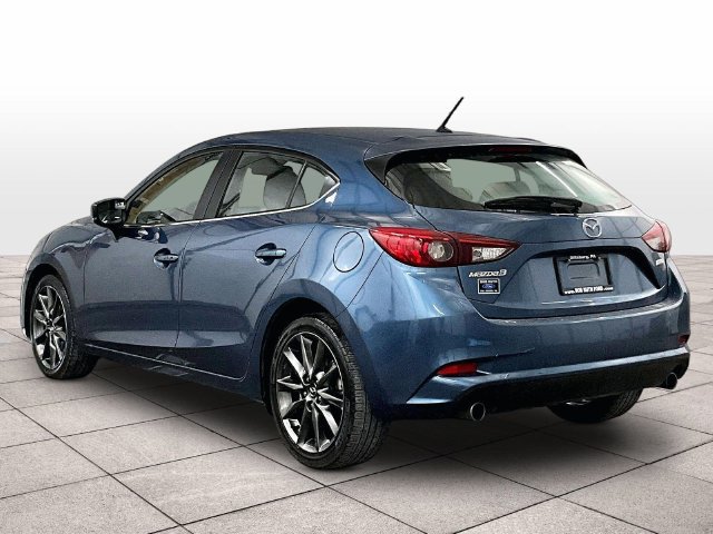 Used 2018 MAZDA MAZDA3 Touring FWD image 10
