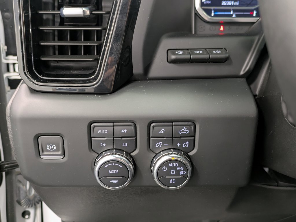 Used 2023 GMC Sierra 1500 AT4 w/ AT4 Premium Package image 20