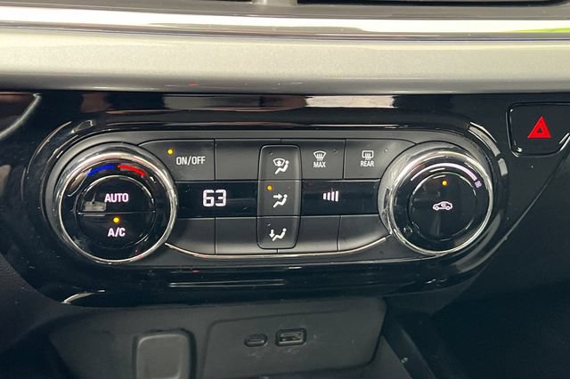 Used 2025 Chevrolet Trax LT FWD image 26