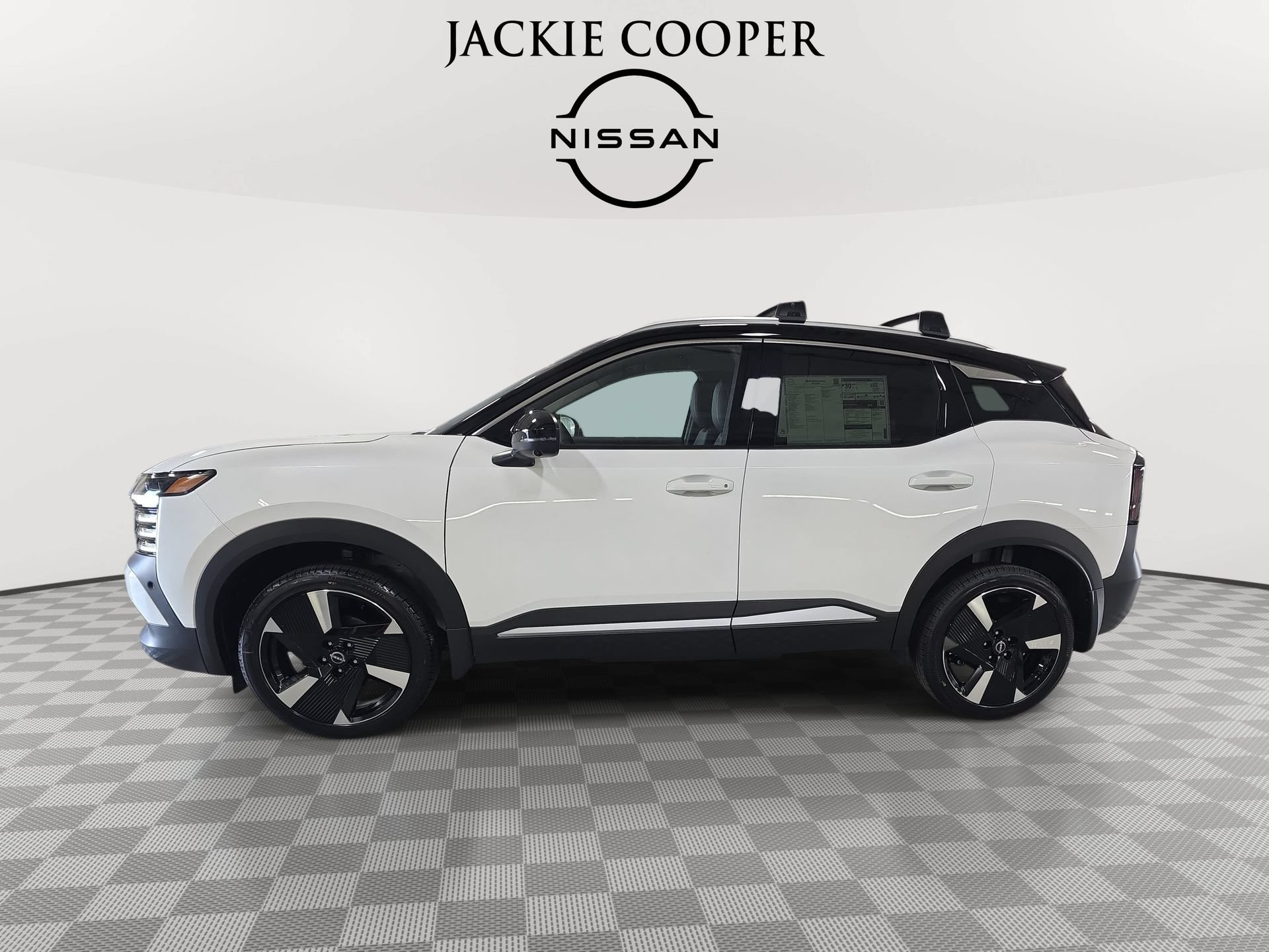 New 2026 Nissan Kicks SR w/ Cold Weather Package AWD/4WD image 8