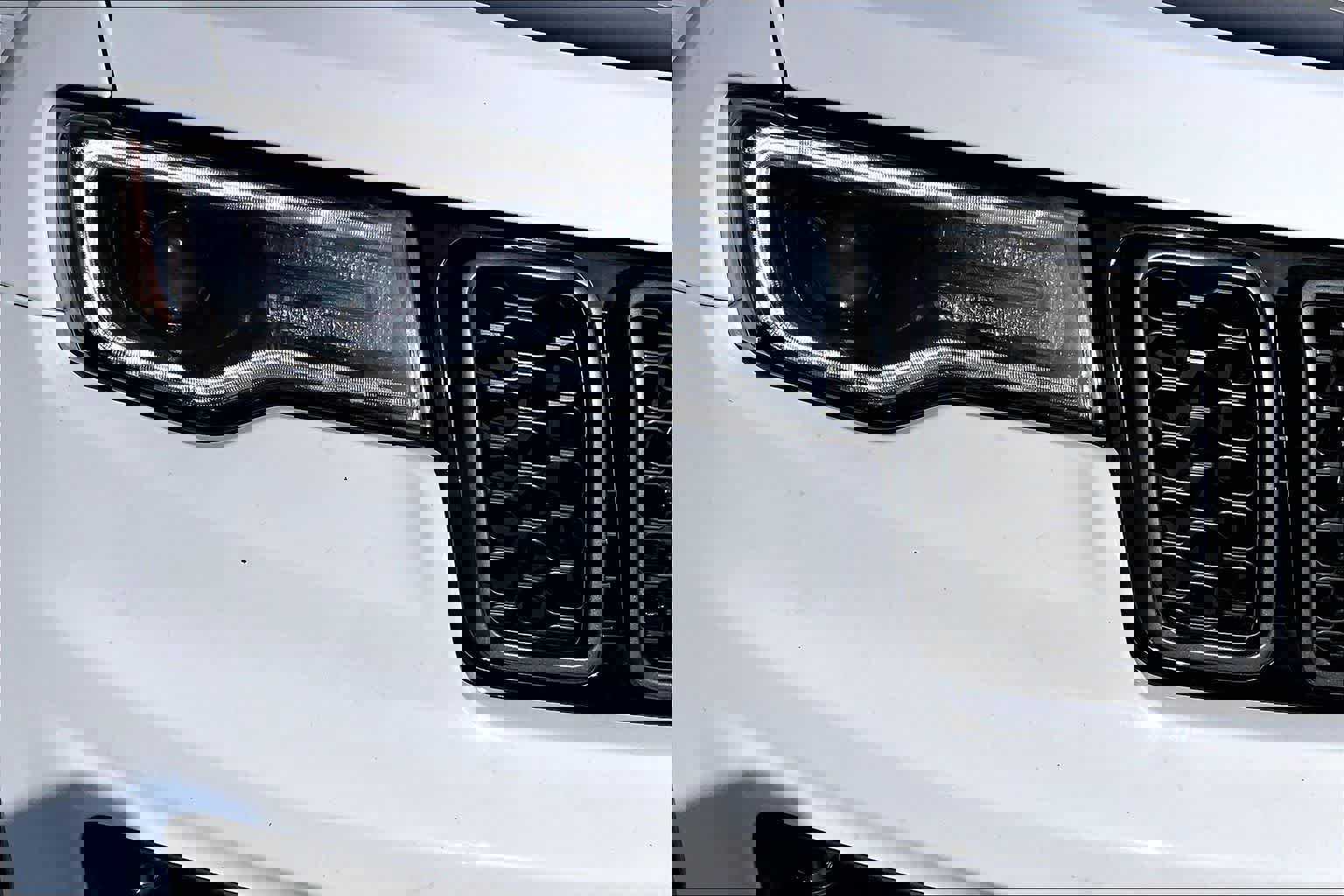 Used 2020 Jeep Grand Cherokee Trailhawk w/ Trailhawk Luxury Group AWD/4WD image 31