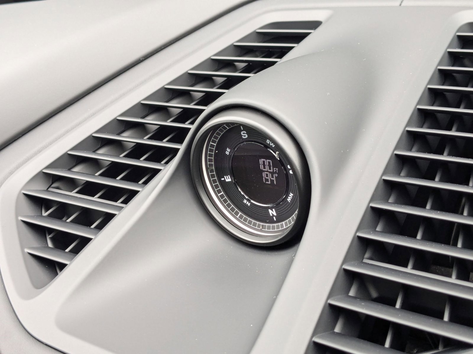 New 2025 Porsche Macan 4S Electric image 22