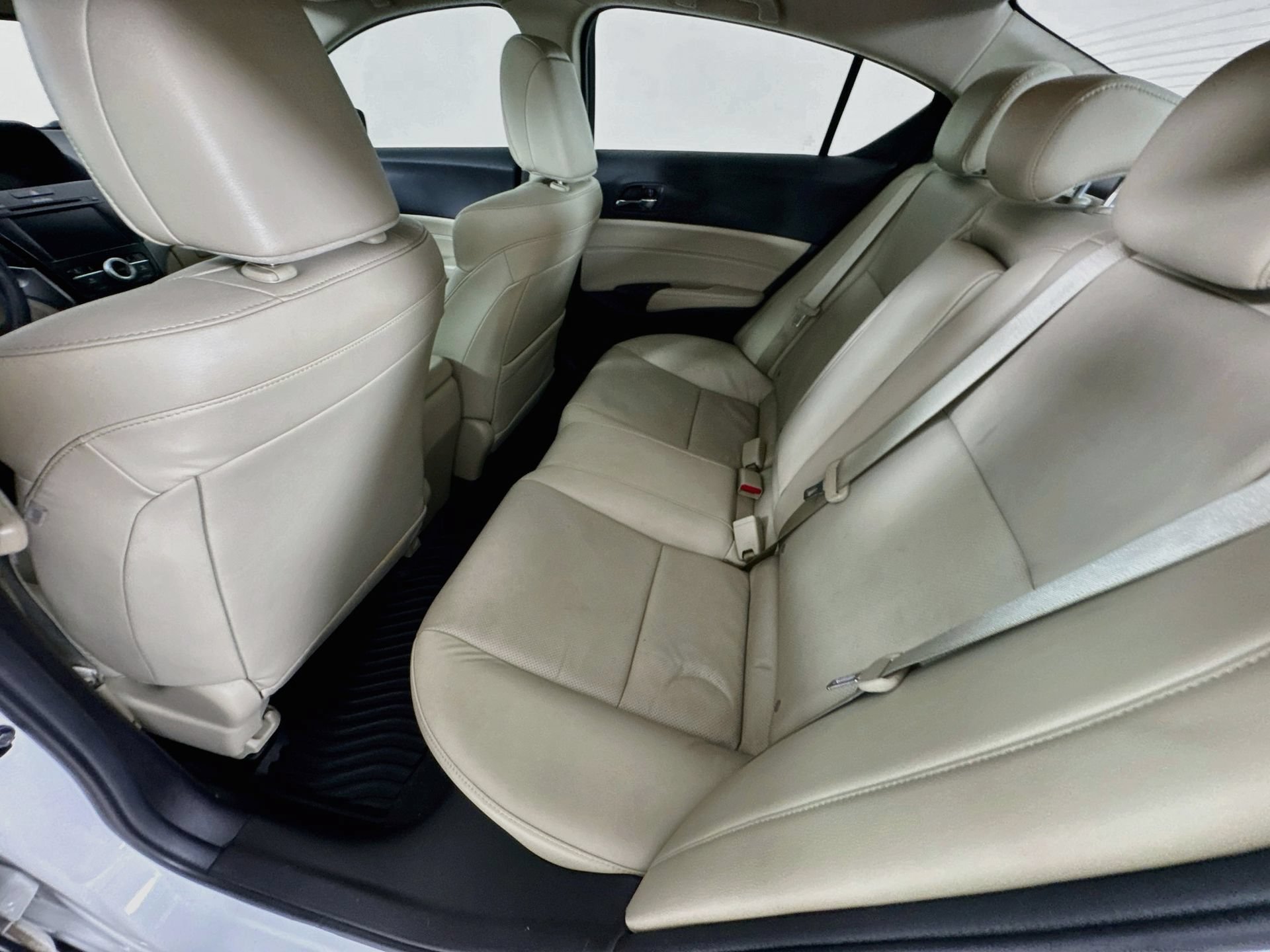Used 2017 Acura ILX w/ Premium Package FWD image 26