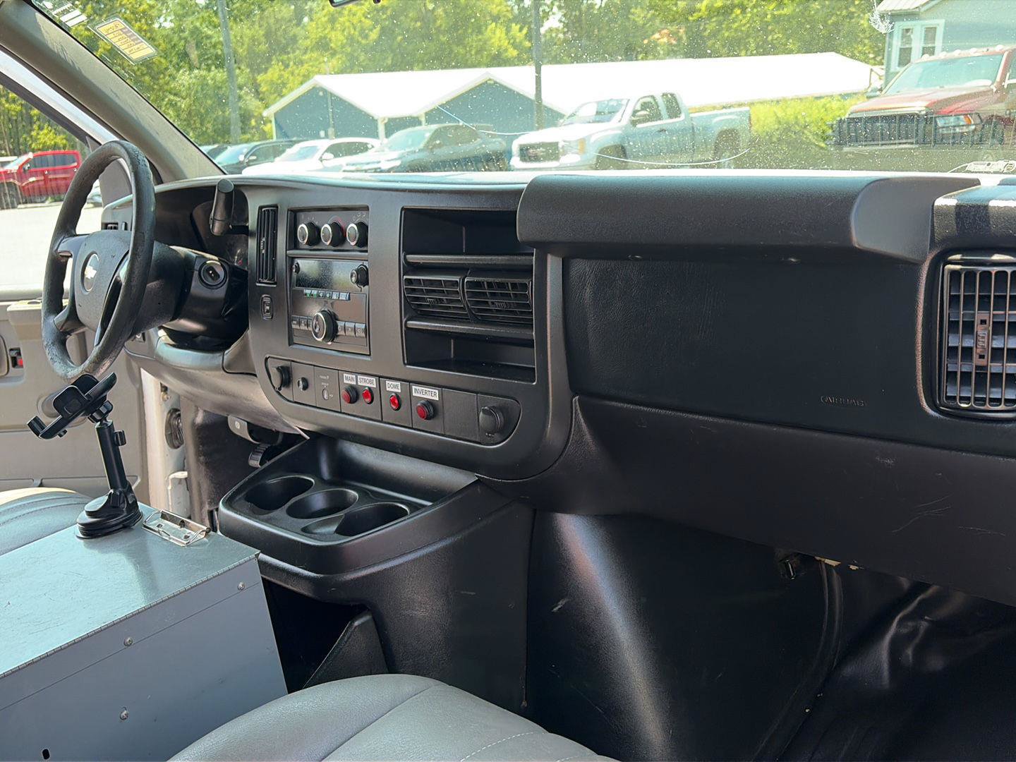 Used 2013 Chevrolet Express 2500 w/ Cold Climate Package RWD image 20