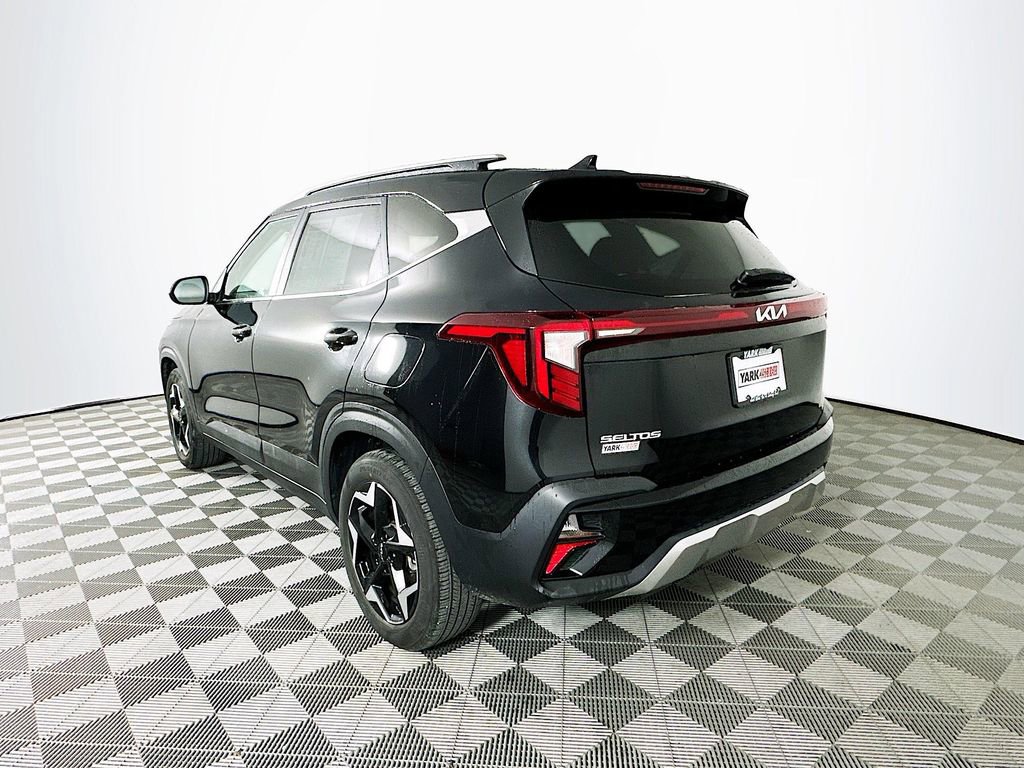 Used 2024 Kia Seltos EX image 7
