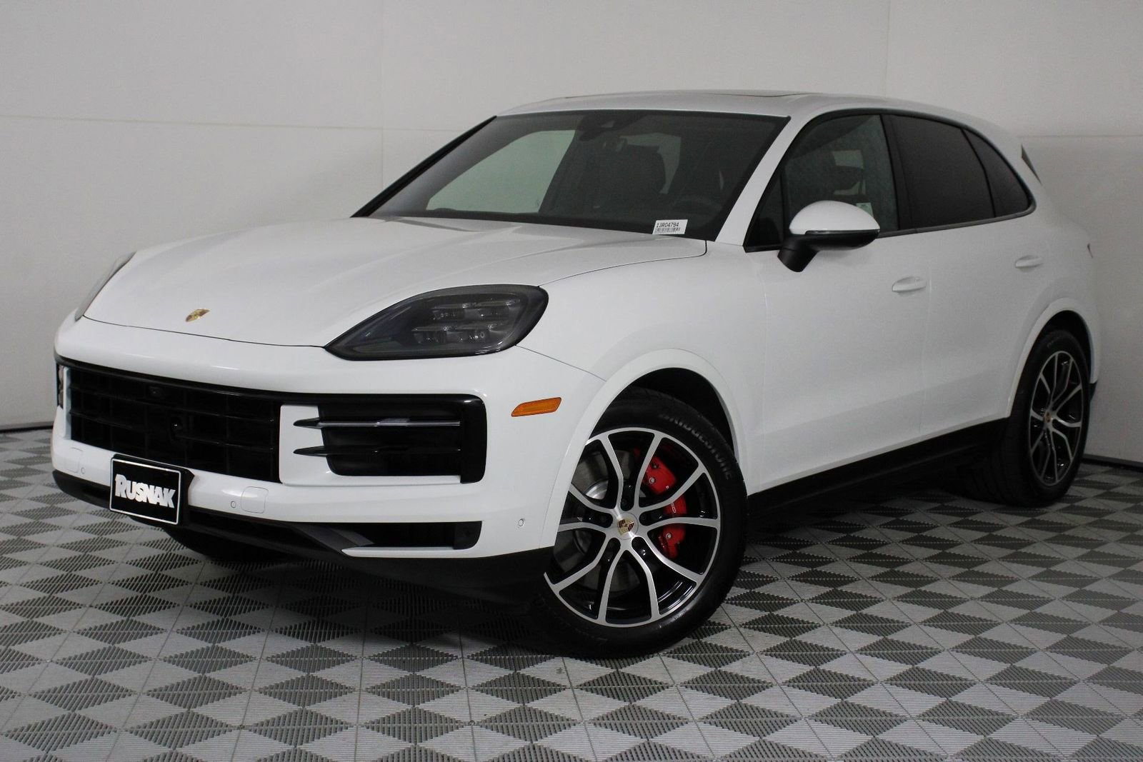 Certified 2025 Porsche Cayenne S image 1
