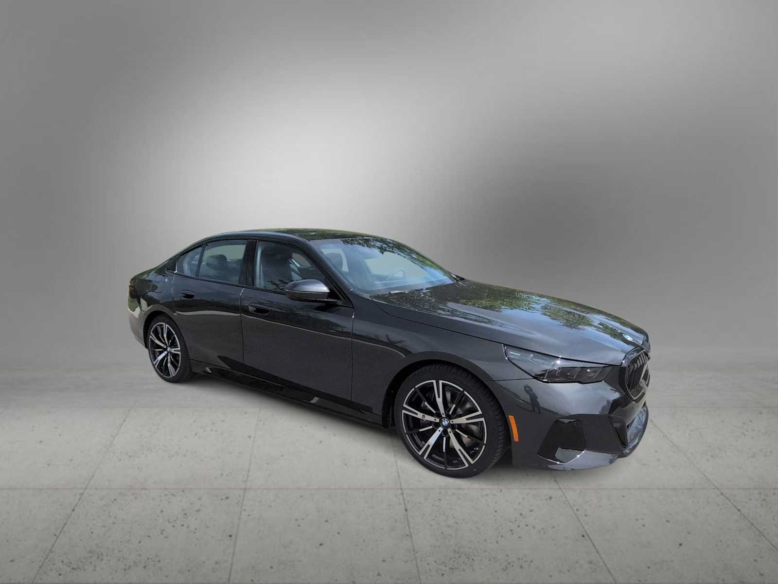 New 2027 BMW 550e xDrive AWD/4WD image 2