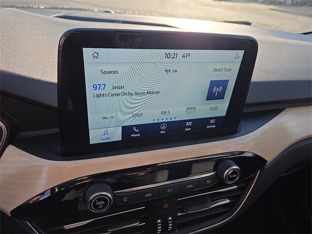 Used 2021 Ford Escape Titanium w/ Titanium Elite Package image 18