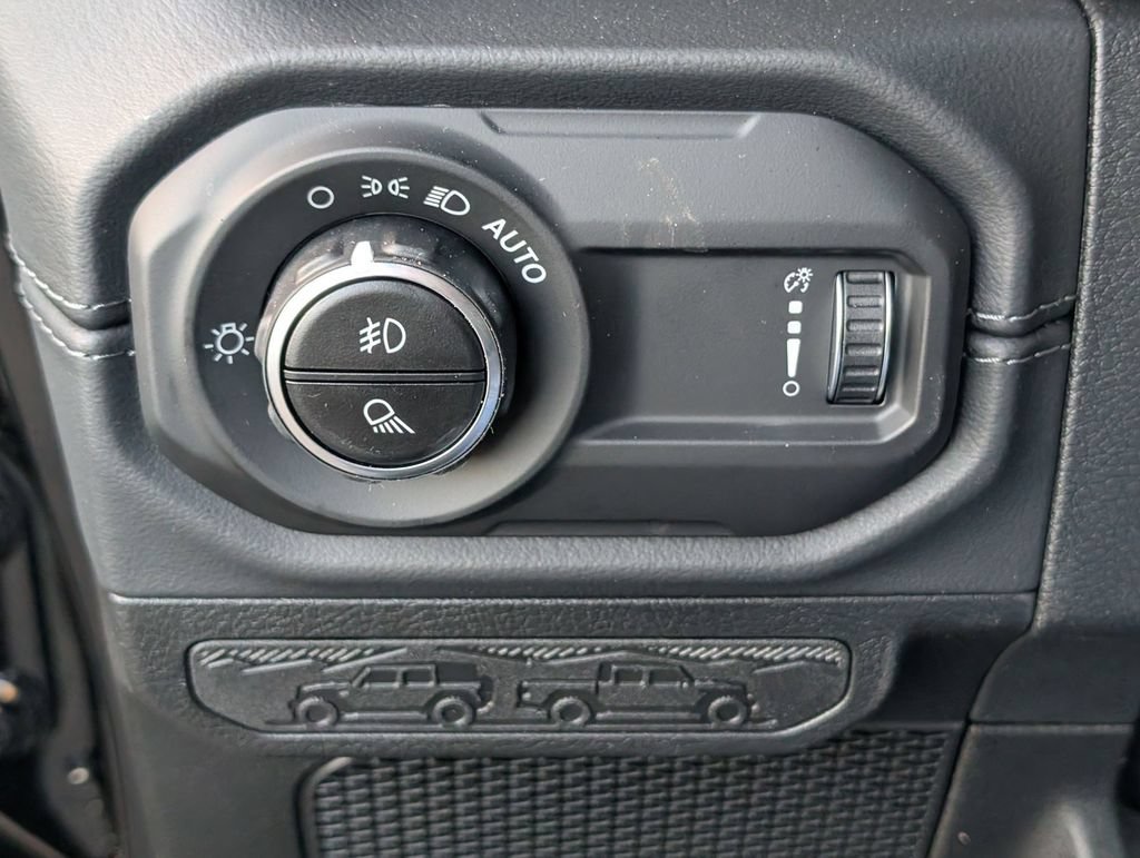New 2026 Jeep Gladiator Rubicon AWD/4WD image 13