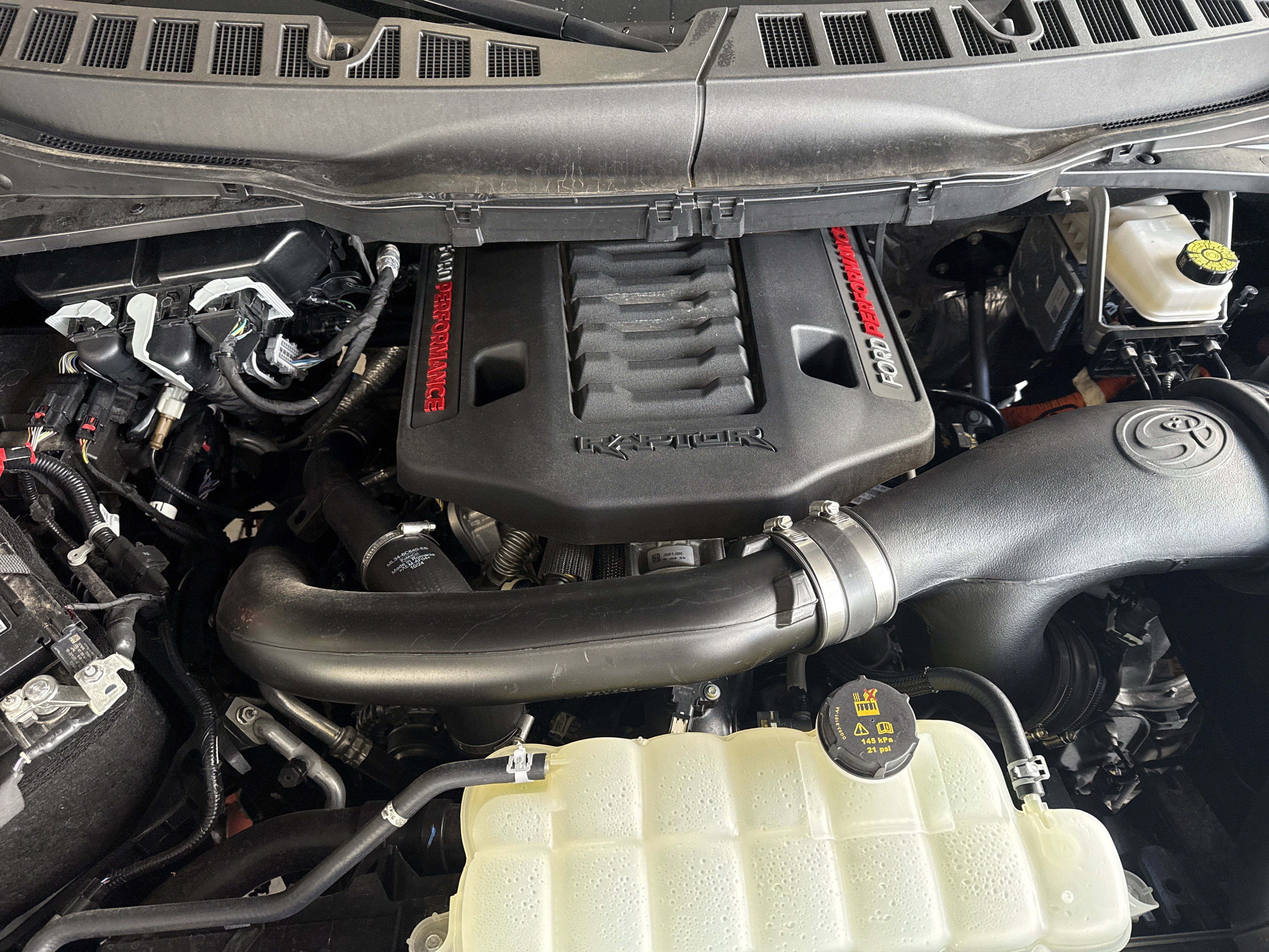 Used 2025 Ford F150 Raptor image 7