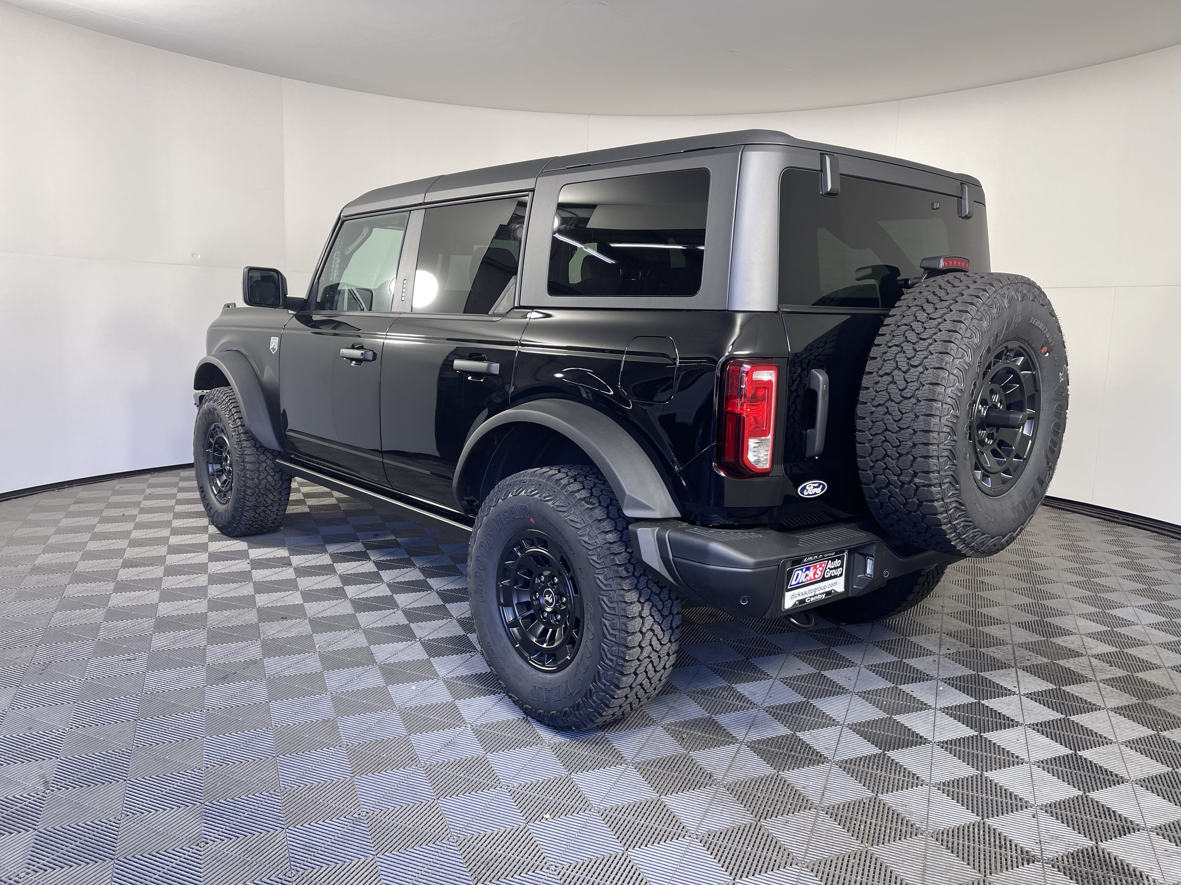 New 2026 Ford Bronco Big Bend w/ Black Diamond Package AWD/4WD image 3