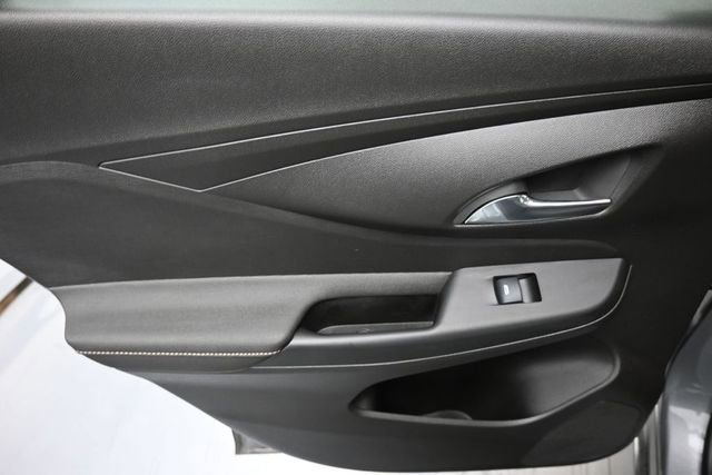 Used 2025 Buick Envista Avenir FWD image 19