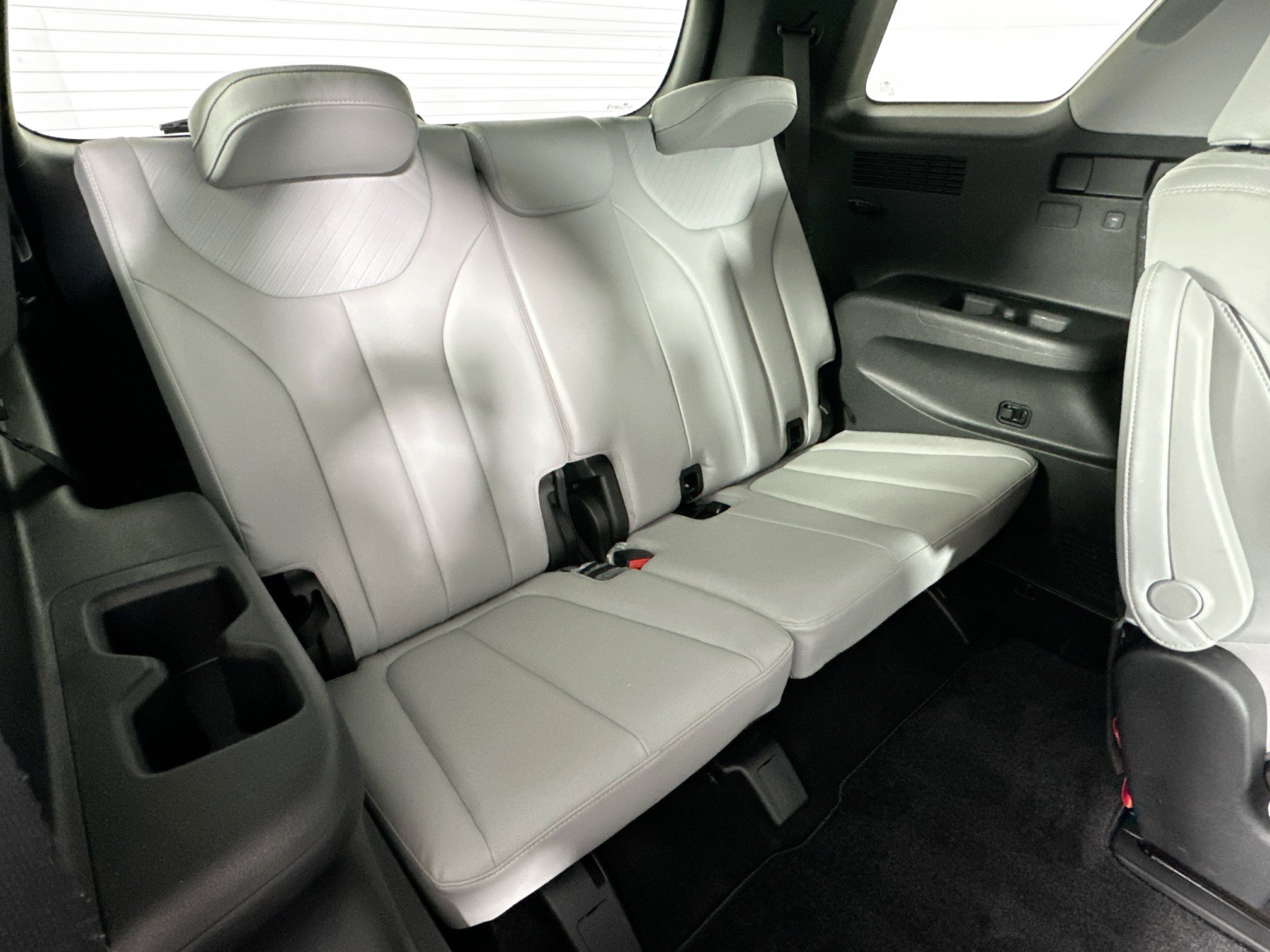Used 2023 Hyundai Palisade SEL w/ Premium Package FWD image 29
