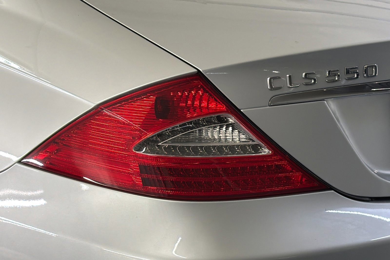 Used 2009 Mercedes-Benz CLS 550 image 12