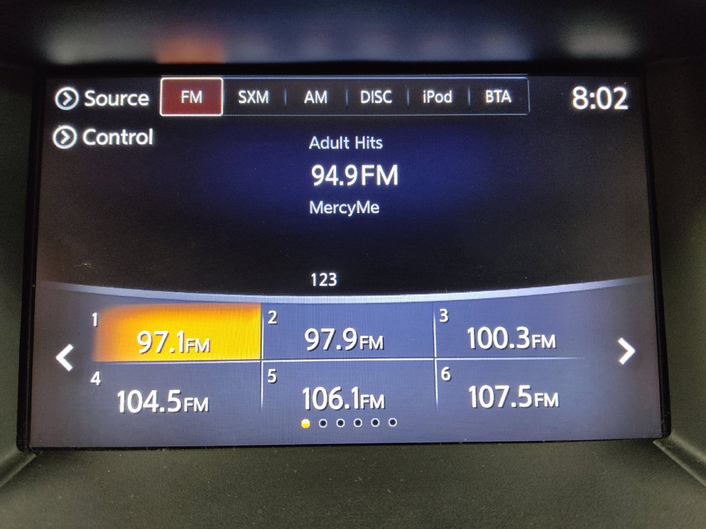 Used 2020 Nissan Pathfinder SL FWD image 25