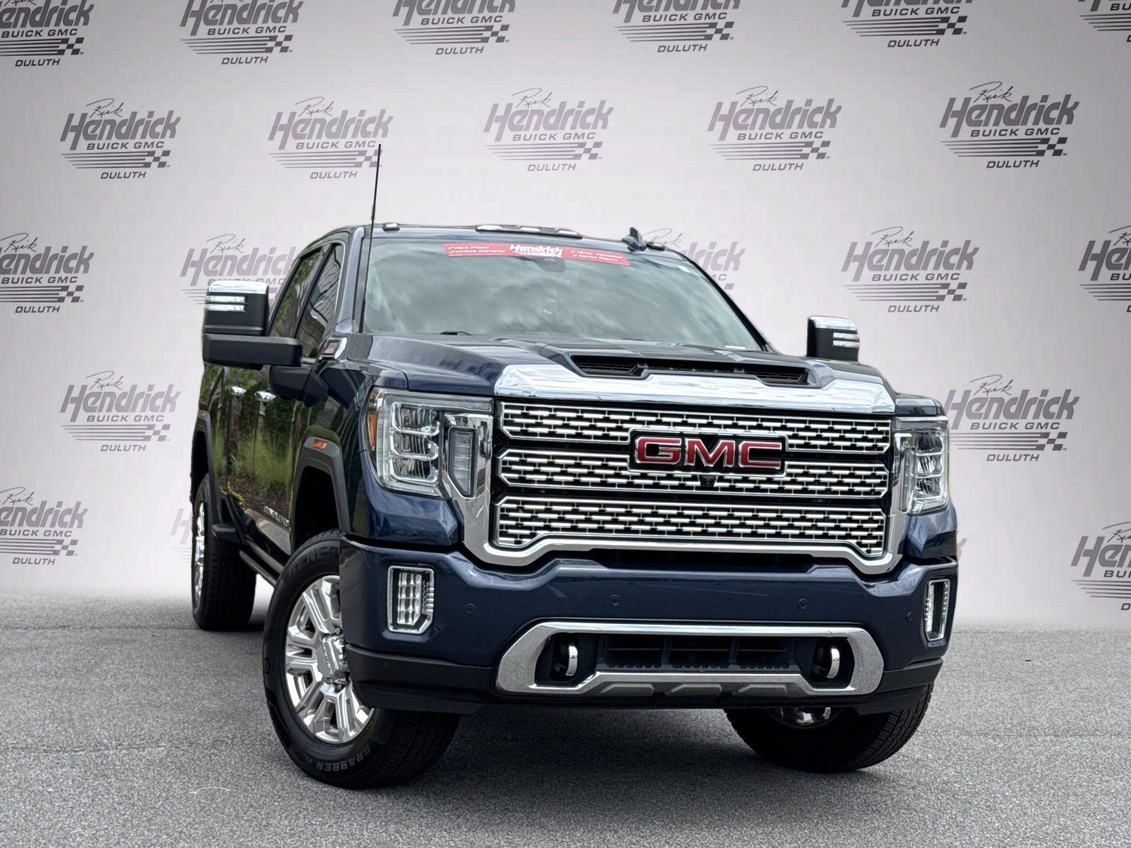 Used 2022 GMC Sierra 2500 Denali AWD/4WD image 2