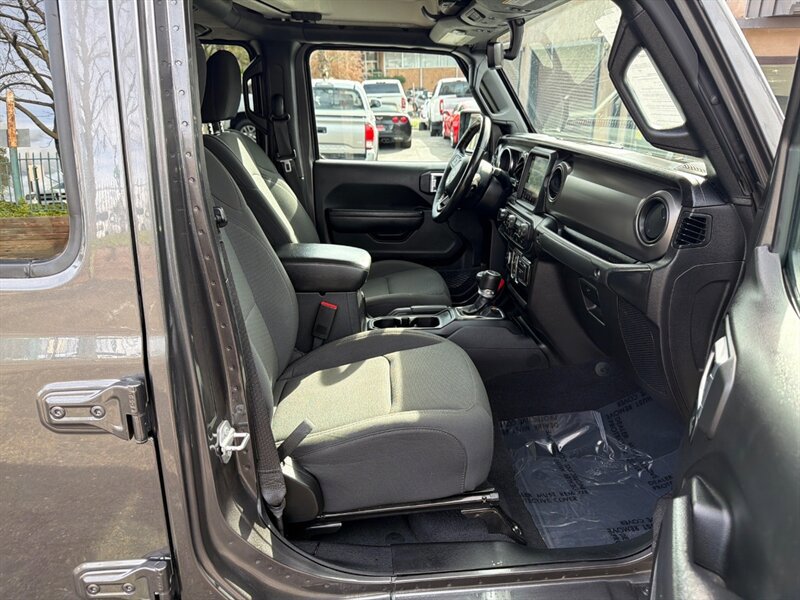Used 2022 Jeep Gladiator Sport image 24