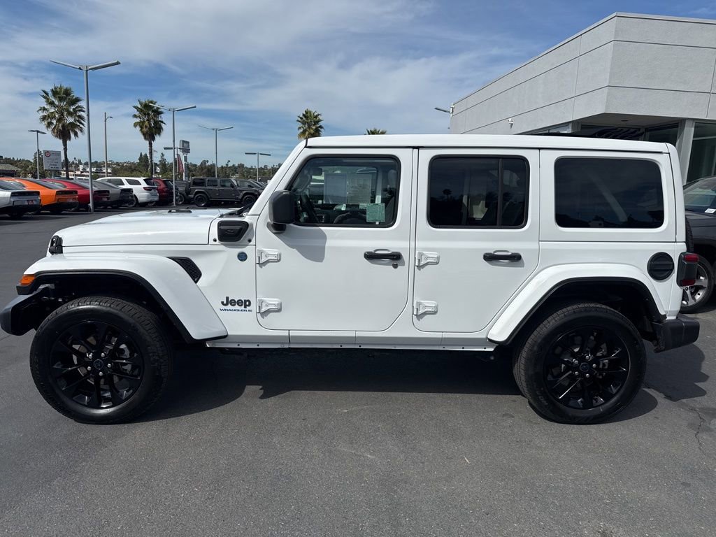 Certified 2025 Jeep Wrangler Unlimited Sahara w/ Safety Group image 4