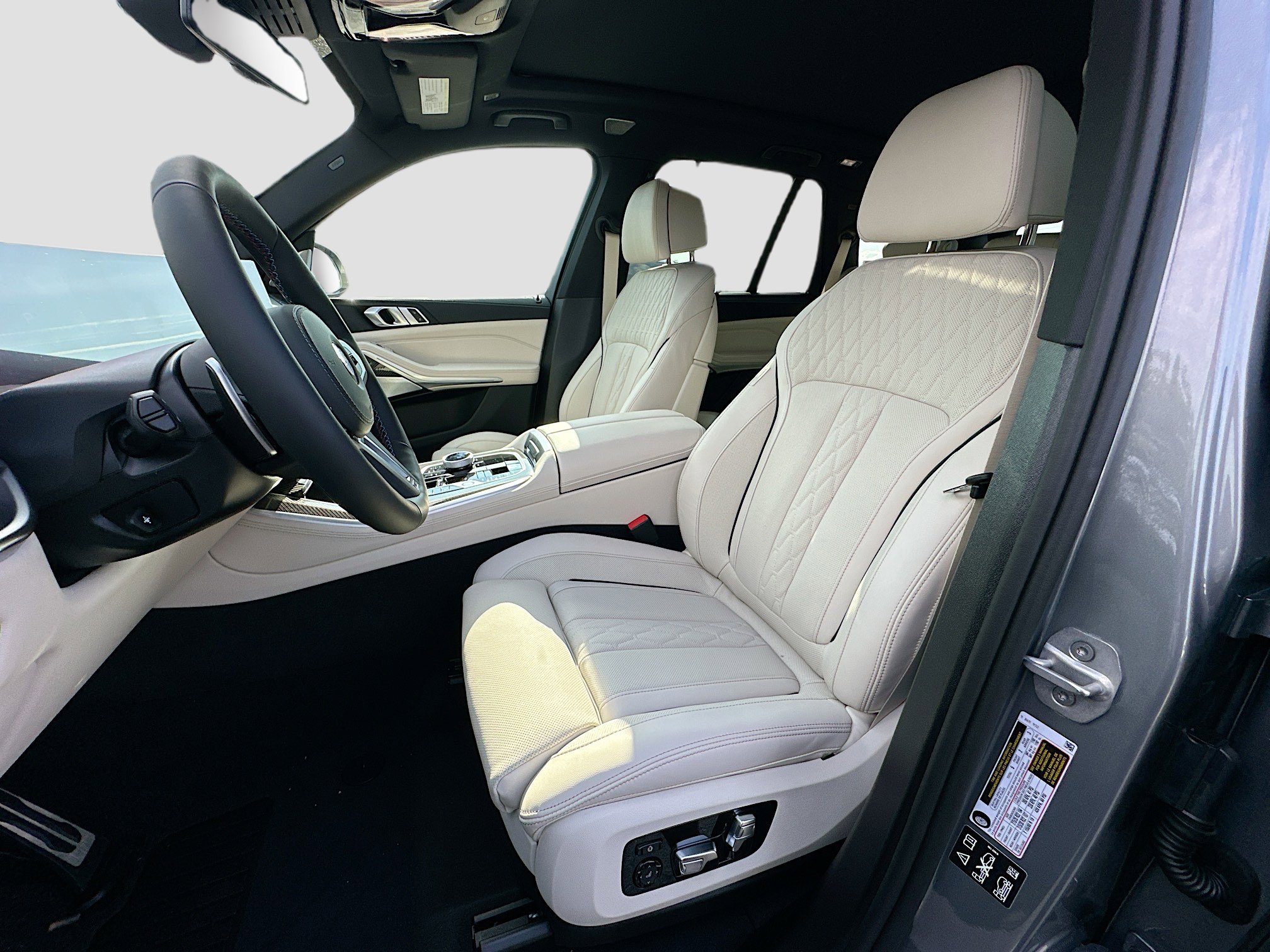 New 2026 BMW X5 M60i w/ Executive Package AWD/4WD image 15