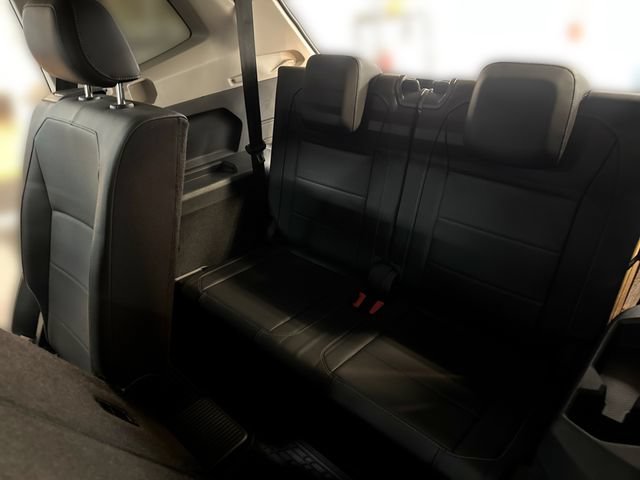 Used 2019 Volkswagen Tiguan SE FWD image 25