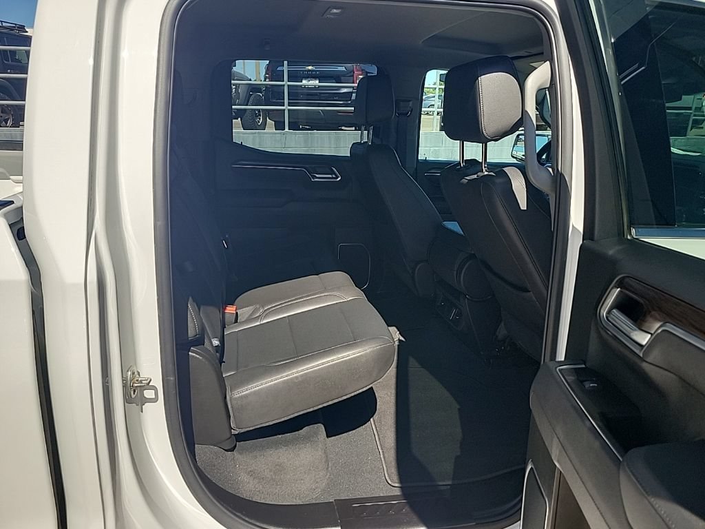 Used 2025 GMC Sierra 1500 SLT RWD image 15