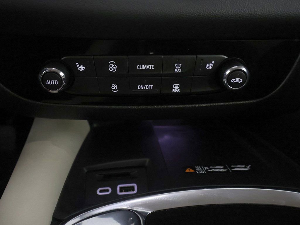 Used 2023 Buick Enclave Essence image 49
