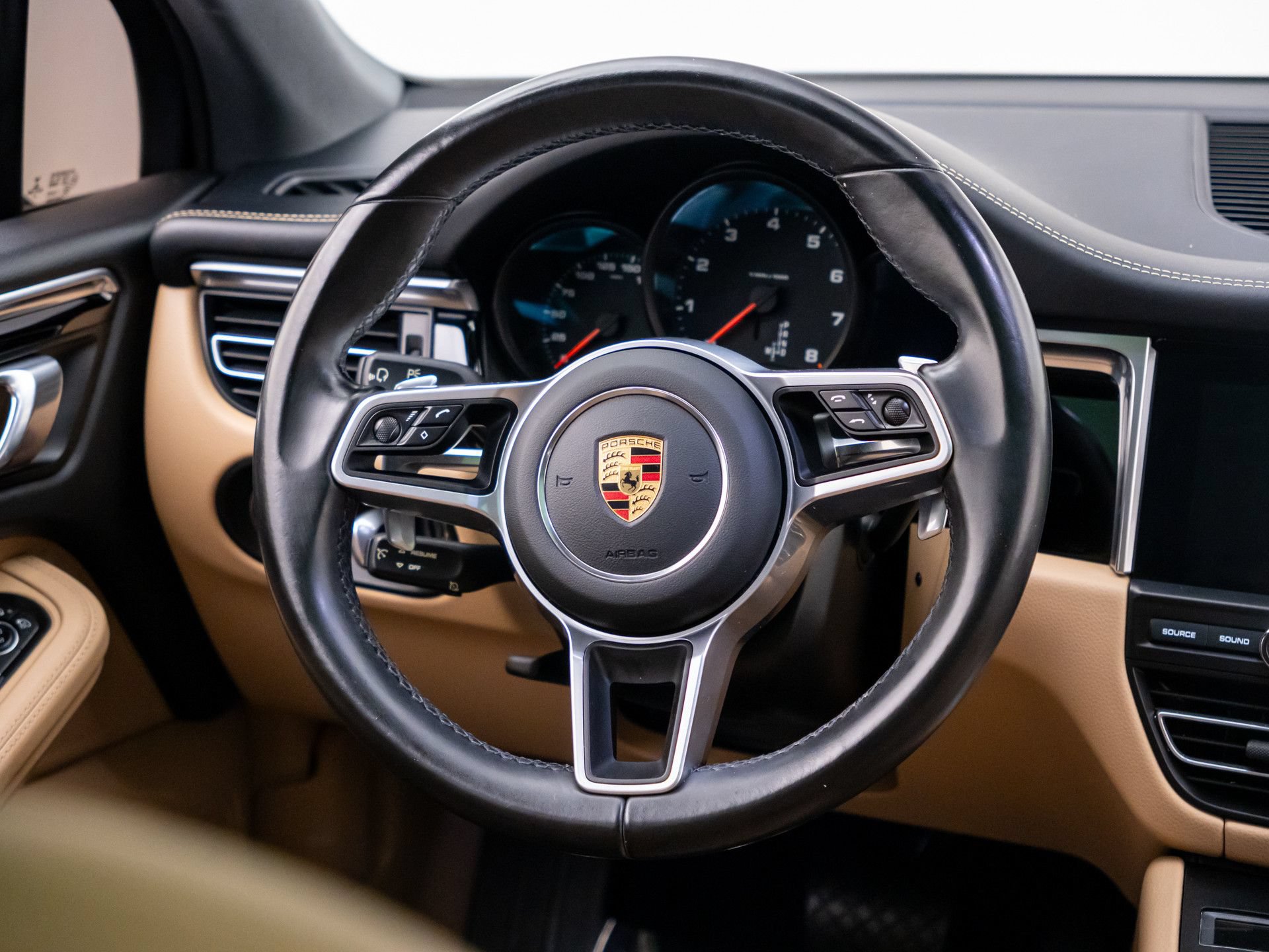 Used 2021 Porsche Macan AWD/4WD image 10