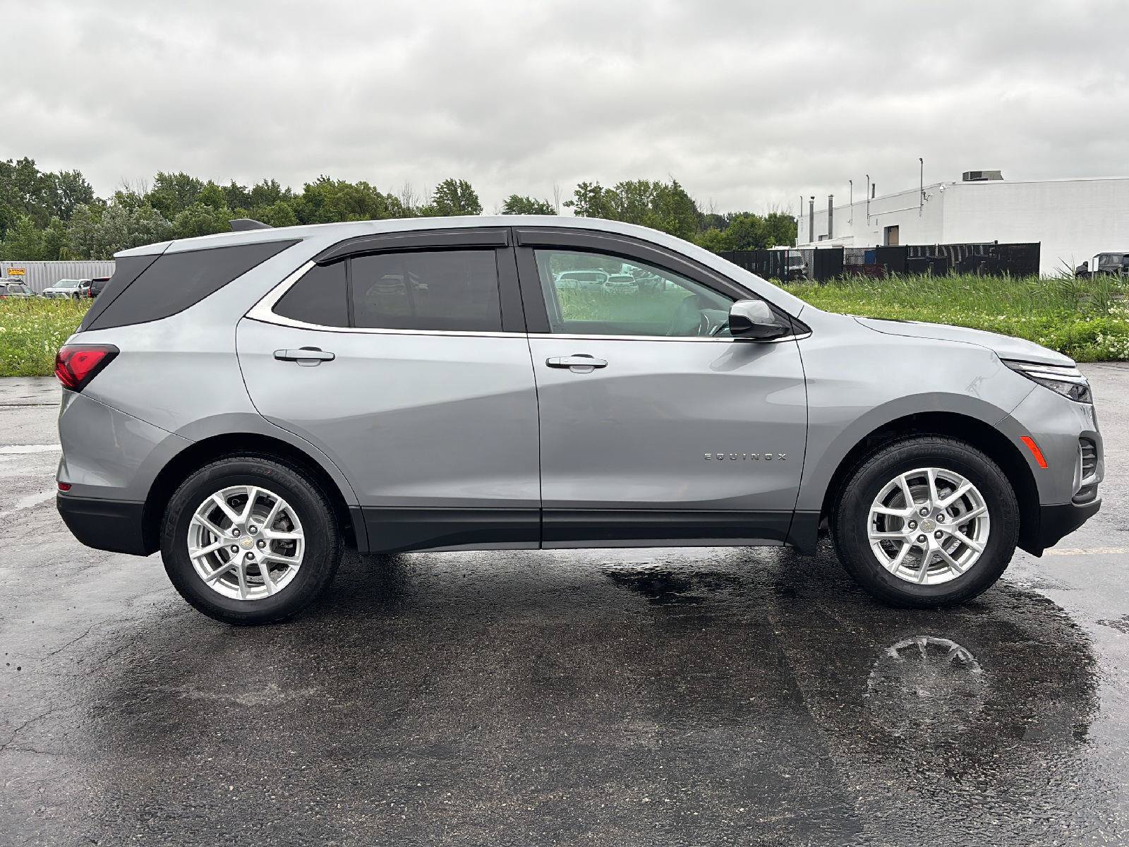 Used 2024 Chevrolet Equinox LT AWD/4WD image 8