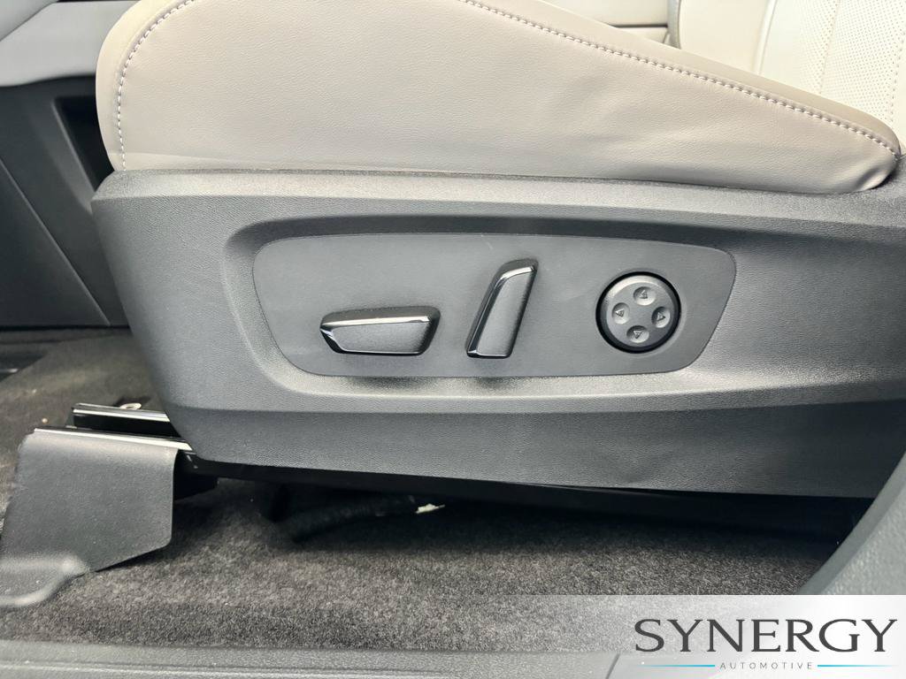New 2027 INFINITI QX60 Luxe w/ Cargo Package FWD image 19