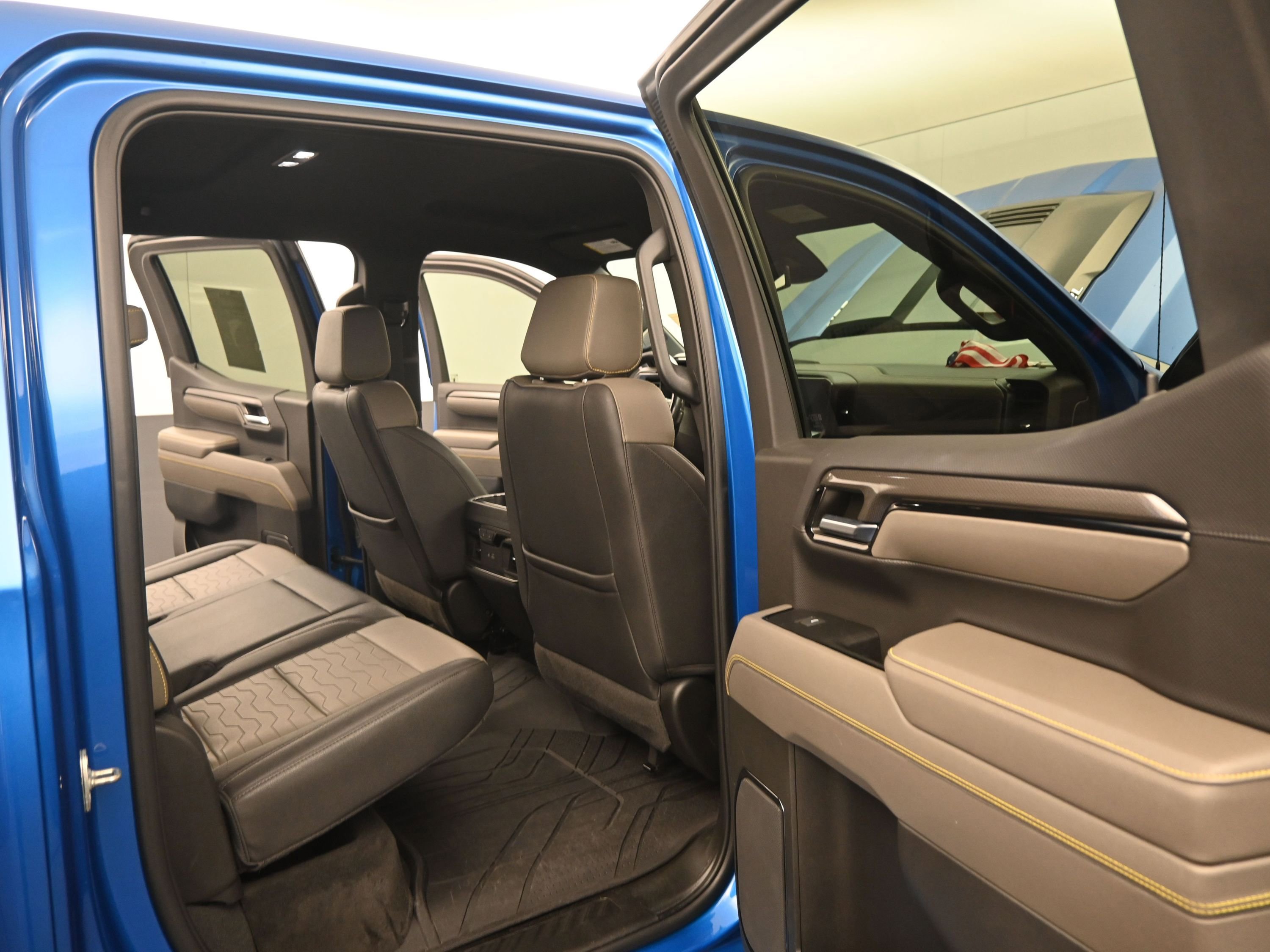 Used 2022 Chevrolet Silverado 1500 ZR2 image 23