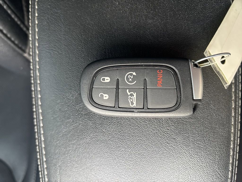 Used 2022 Jeep Cherokee Limited w/ Sun & Sound Group image 34