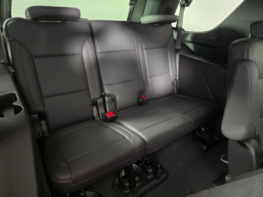 New 2026 Chevrolet Tahoe High Country AWD/4WD image 14