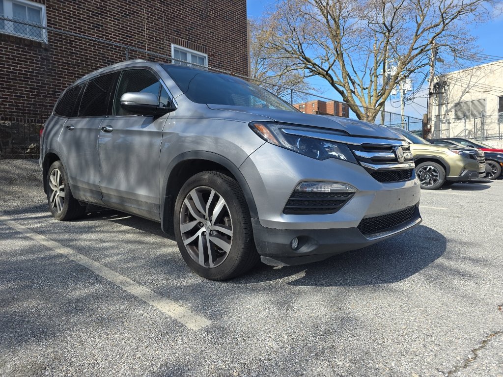 Used 2018 Honda Pilot Elite image 2
