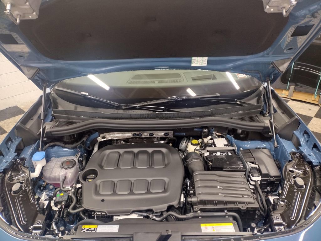 New 2026 Volkswagen Tiguan SEL R-Line image 7